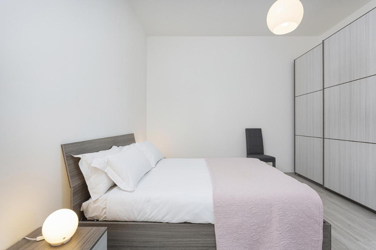 Contemporary Apartment In Sturla By Wonderful Italy Genoa Bagian luar foto