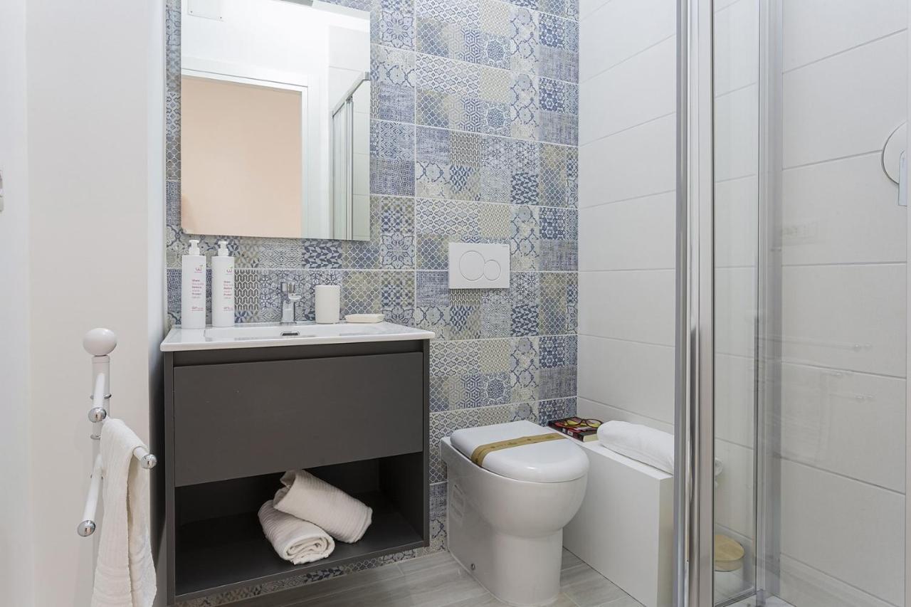 Contemporary Apartment In Sturla By Wonderful Italy Genoa Bagian luar foto