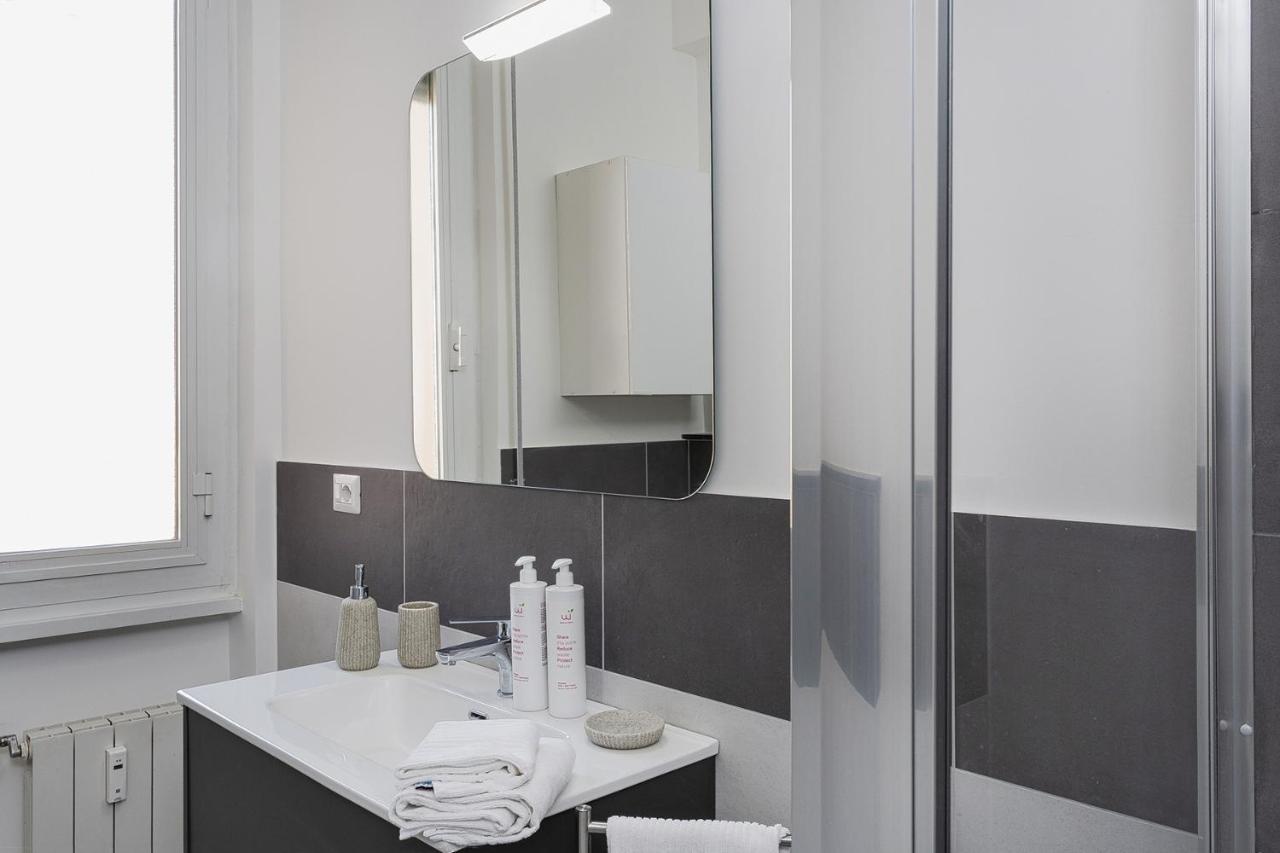 Contemporary Apartment In Sturla By Wonderful Italy Genoa Bagian luar foto